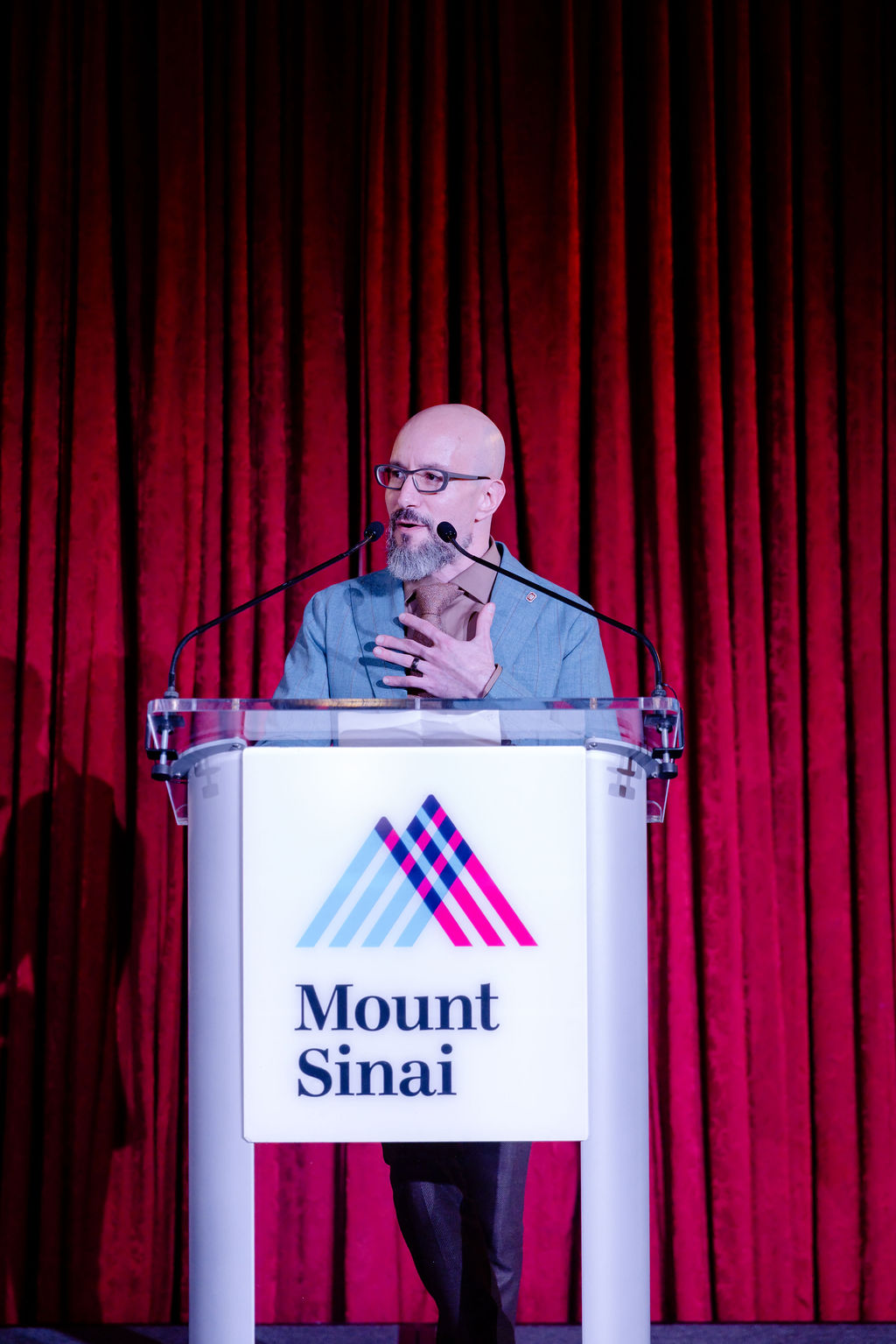 2026 MS Gala Dr. Stephen Krieger at podium